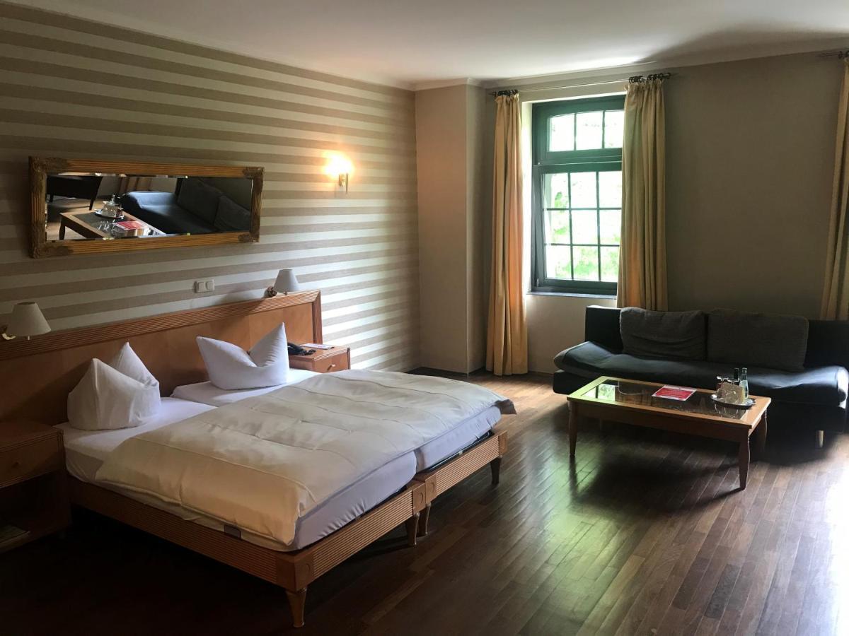 Burg Wegberg Hotel & Eventlocation Bagian luar foto